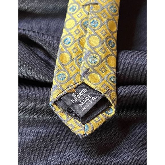 Vintage 90s GUESS silk tie - Picture 3 of 4